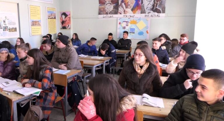 Në klasë me batanije