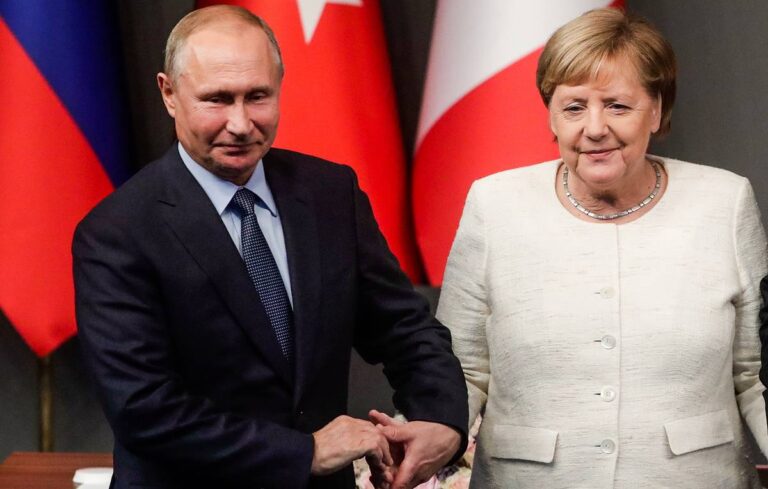 Paniku për luftë, sot takohen Merkel dhe Putin