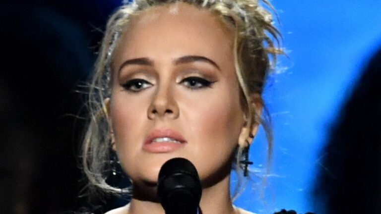 Rënie drastike peshe, fansat shqetësohen për Adele