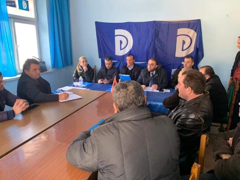 “Të ndryshojmë qeverinë”, Bardhi takim në Berat: Qytetarët kanë nevojë për qeverisje të ndershme