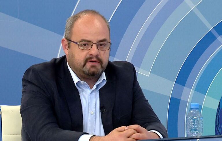 Kreu i Vetëvendosjes Tiranë: Jemi të përgatitur për çdo skenar me LDK. Padia ndaj Haradinajt? Rama duhet ta rishihte