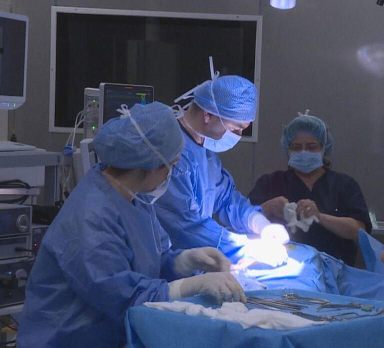 Mbi 64 mijë ndërhyrje kirurgjikale në vit, ulje e infeksioneve spitalore