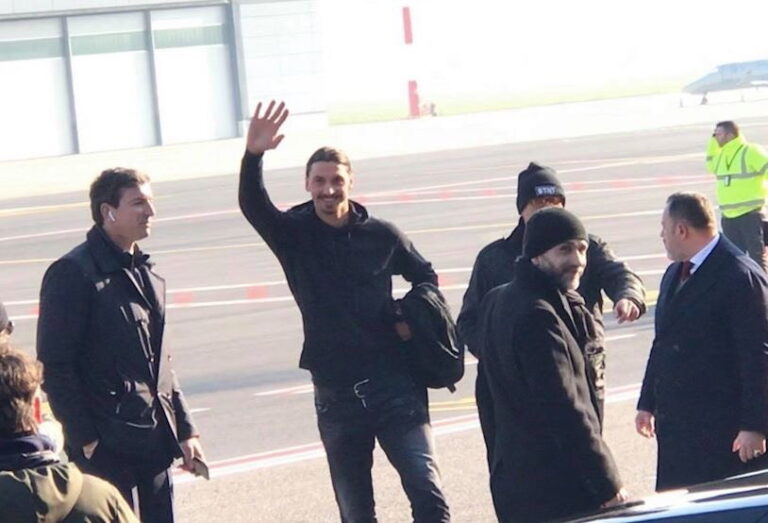 Ibrahimovic zbarkon në Milano, kryen vizitat mjekësore