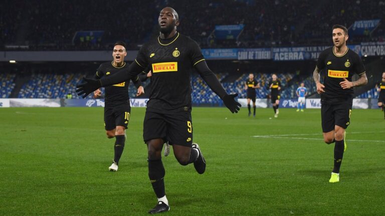 Interi fiton me 3 “dhurata” nga skuadra e Napolit, Lukaku shënon dopietë (VIDEO)