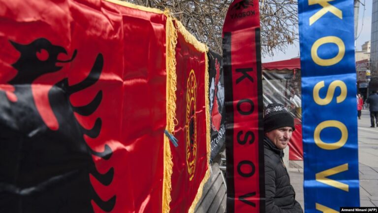 Loja ping-pong me idenë për heqjen e kufirit Kosovë-Shqipëri