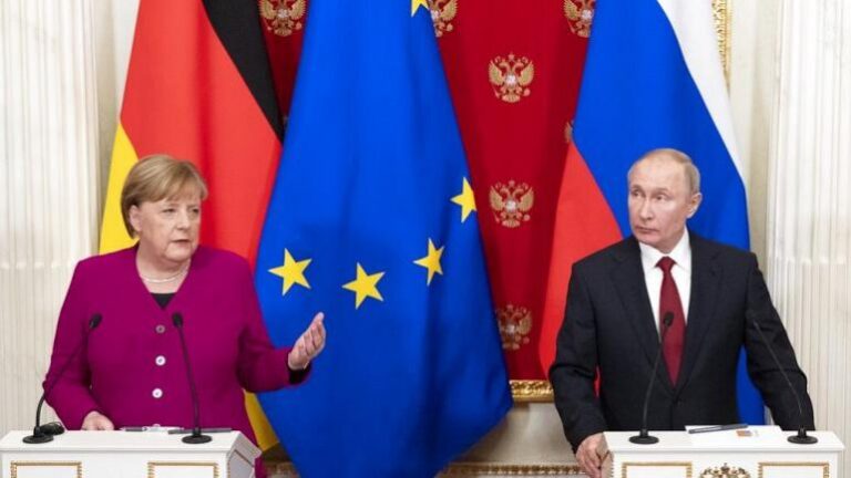Merkel takohet me Putin: Irani s’duhet të ketë armë bërthamore, të respektohet marrëveshja