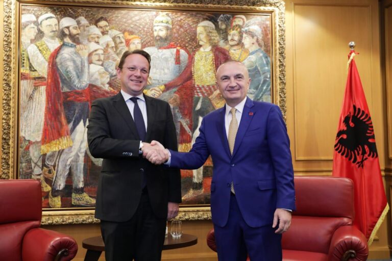 Presidenti Meta pret Komisionerin e ri të BE: Integrimi europian, projekti më i rëndësishëm strategjik për Shqipërinë