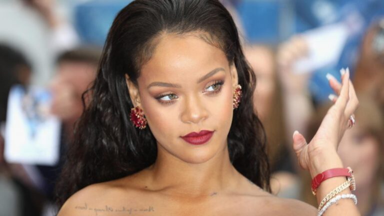 Këngëtari tregon pse i tha “JO” Rihannës: Po ua lë këtë djemve më të rinj