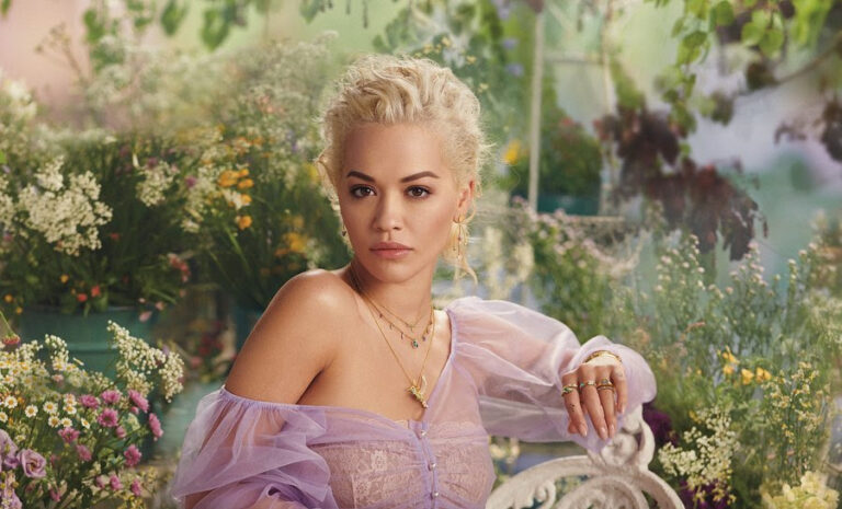 Rita Ora vjen transparente (FOTO)
