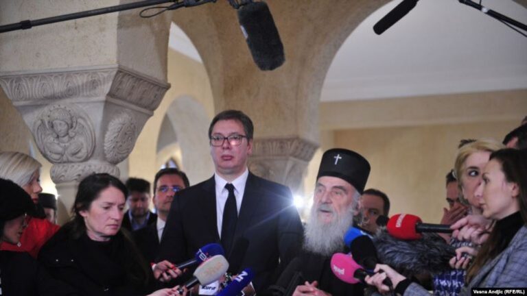 Vuçiç: Kosova po përgatitet për t’i marrë Kishat serbe si Mali i Zi