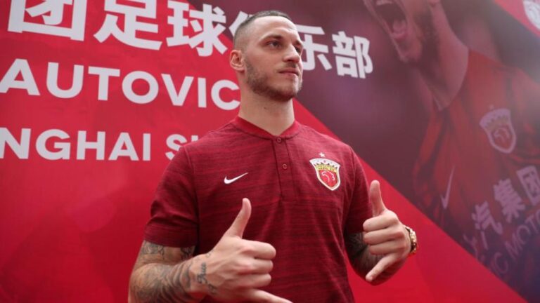 Coronavirusi pengon rikthimin e sulmuesit të njohur në Premier League