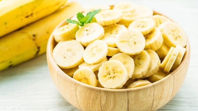 Banania është fruti që siguron një ekuilibër të shëndetshëm në trup