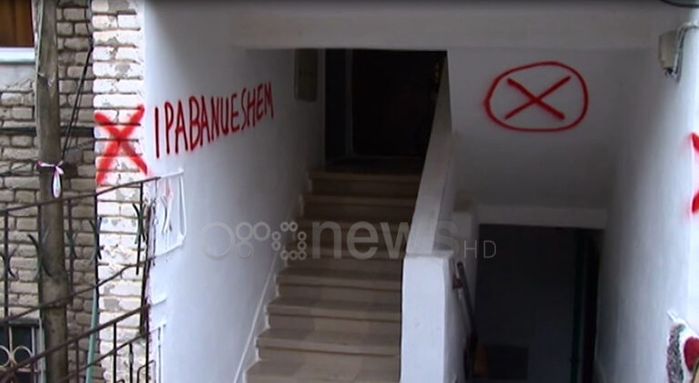 Nuk gjejnë shtëpi të sigurtë, shumë familje në Lezhë mbeten në pallate të dëmtuara
