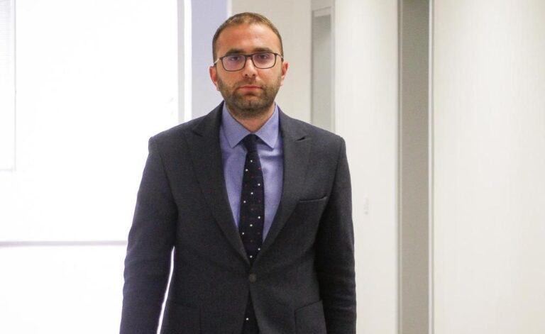 Bardhi në Elbasan: Demokratët e këtij qyteti nën presionin e bandave