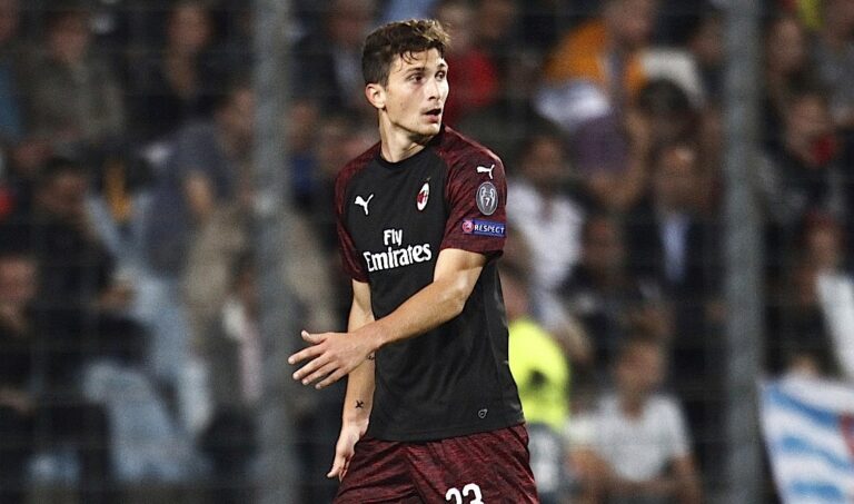 Caldara rikthehet sërish te Atalanta, Milani merr Kjaer