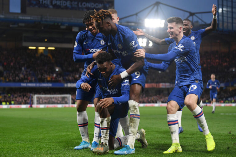 Fitore të thella për Chelsea-n dhe United , Leicester pëson një humbje surprizë (VIDEO)