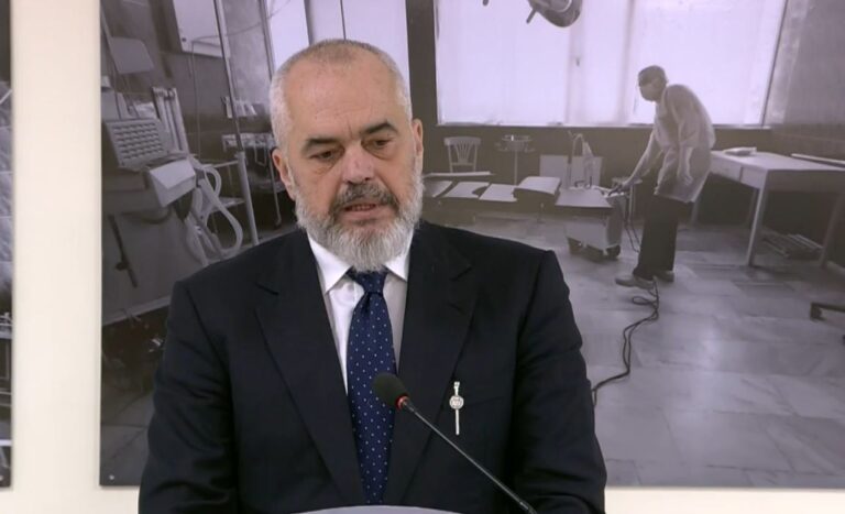 Rama citon Papën: Djalli e merr forcën nga pavendosmëria