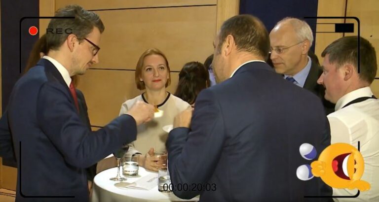 Rubrika gazmore/ Nga përgatitjet për konferencë, te bisedat nën zë, çfarë nuk u pa këtë javë