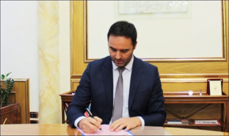 Kushti i LDK, Vetëvendosja ia bën të qartë: Konjufca nuk dorëhiqet nga posti i kryeparlamentarit