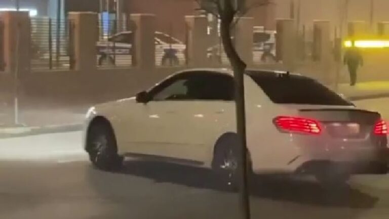 Xhiroi gomat para komisariatit, policia del me tjetër njoftim, shoferi ishte… (Video)