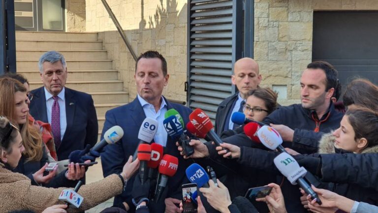 I dërguari i Trump takohet me Kurtin dhe Mustafën, një mesazh për Serbinë