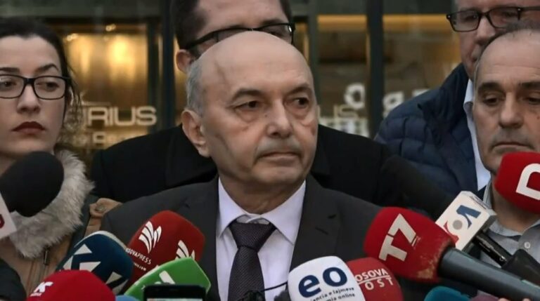 Mustafa para takimit me ambasadorët: Ne e kemi dhënë ofertën tonë, pushtet i barabartë të dy partive