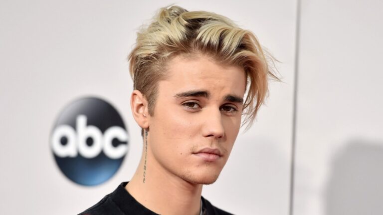Justin Bieber tregoi publikisht sëmundjen nga e cila vuan: “Kanë qenë kohë të vështira”