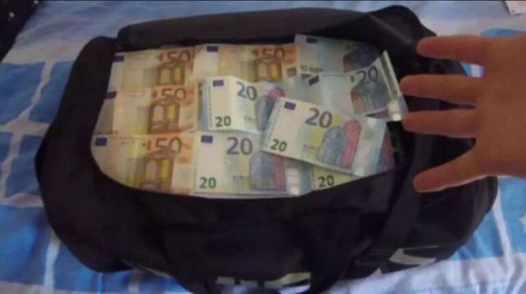 Harron çantën me 95 mijë euro në restorant, ia kthejnë pa i marrë asnjë cent