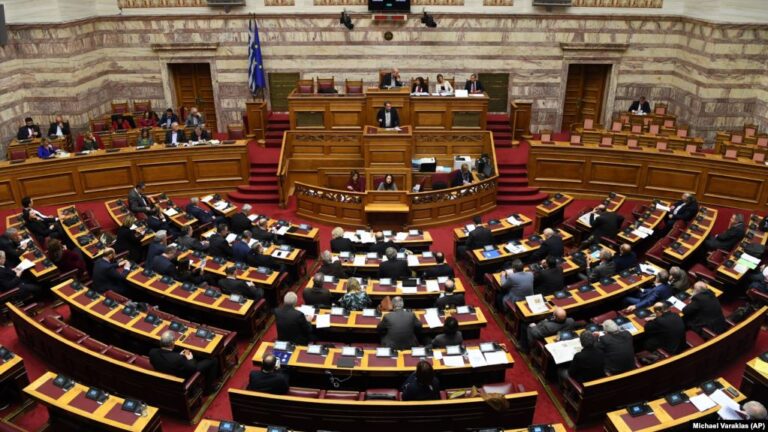 Greqia fuqizon bashkëpunimin ushtarak me SHBA-në