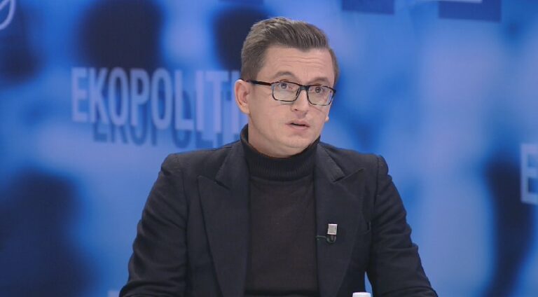 Pedagogu Mile: Të rinjtë nuk besojnë tek vetja