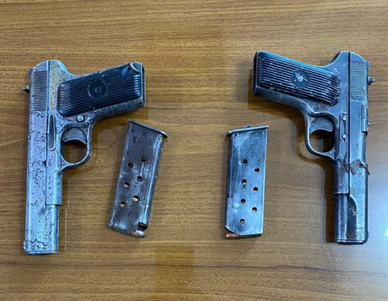 Grabiti me armë një lokal në Krujë, arrestohet i riu me dy pistoleta
