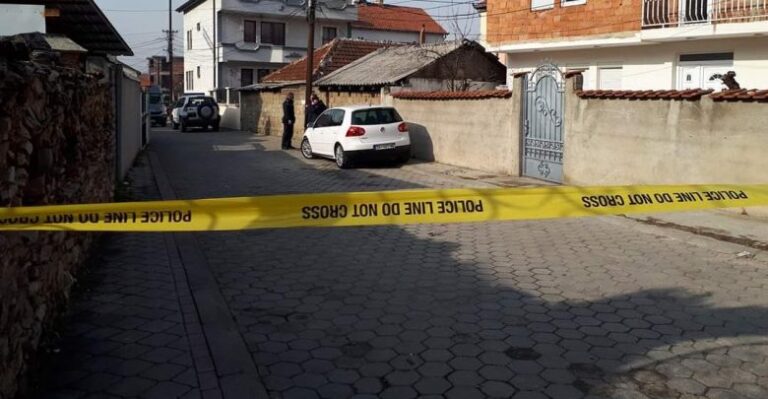 Tragjike, gjenden të vrarë me armë brenda banesës çifti shqiptar