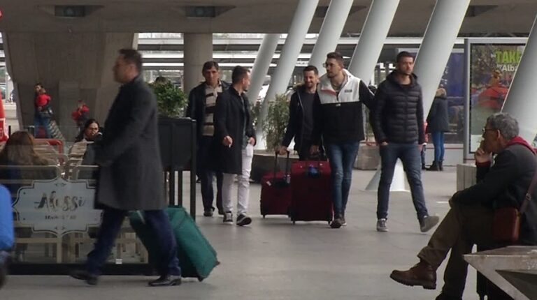 Rinas/Qytetarët: Jemi informuar nga media, në aeroport s’ka kontrolle