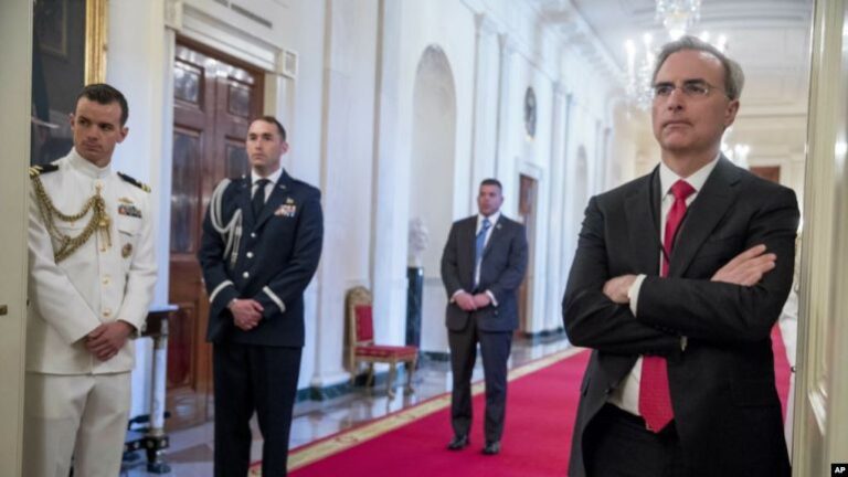 Ç’po ndodh në SHBA?! Juristët gati për gjyqin në Senat ndaj Presidentit Trump