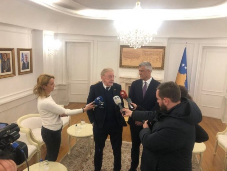 Walker: Formoni qeverinë dhe jepni Thaçit pushim, ai është thinjur …