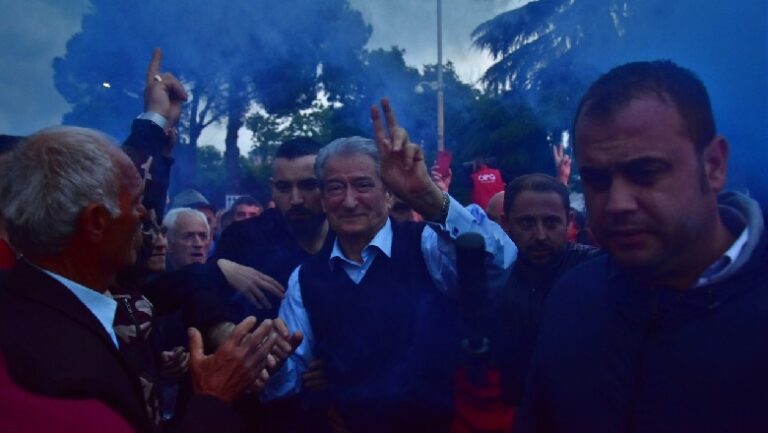 Berisha: Çdo ditë që kalon pa protesta të fuqishme të opozitës është humbje për opozitën