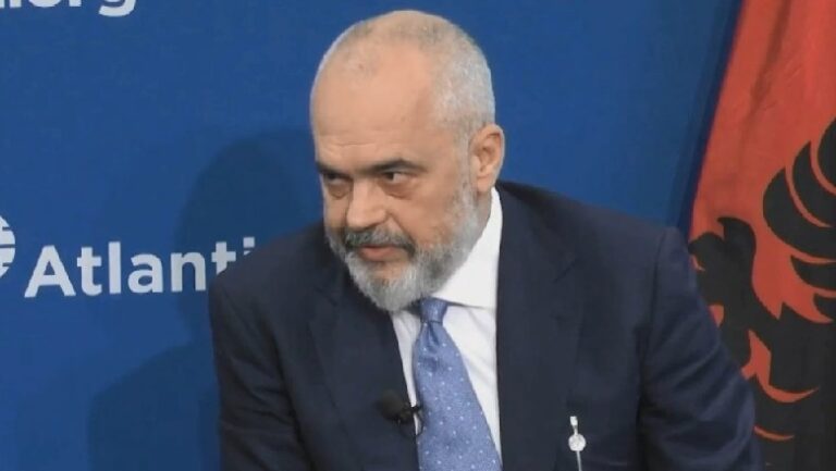 Rama: Në Rinas erdhi një vip, kërkonte makina të blinduara dhe automatik