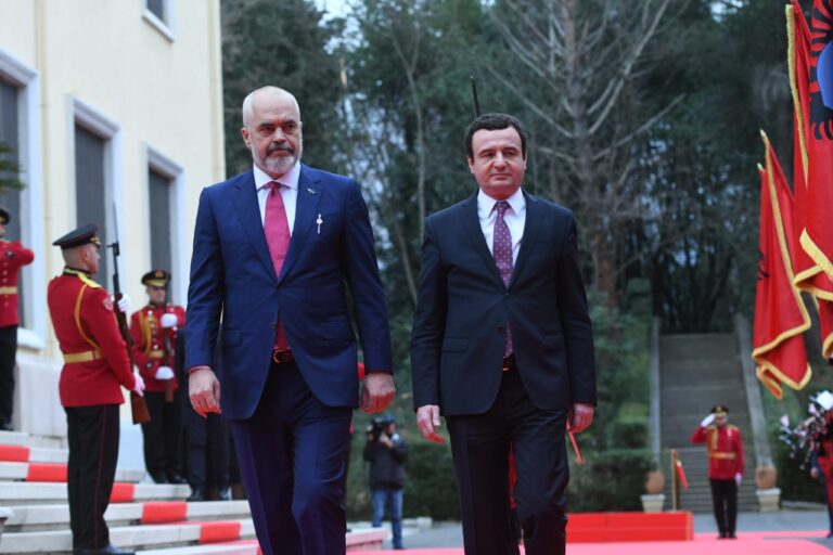 Provokimi dhe ftohtësia e Ramës u kaluan mjeshtërisht dhe qetësisht nga Kurti