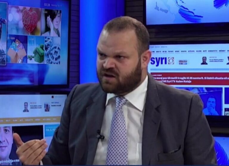 Tre muaj pas tërmetit tragjik, Kalaja: Selektivitet edhe te ndihmat, shpërndahen te militantët e PS