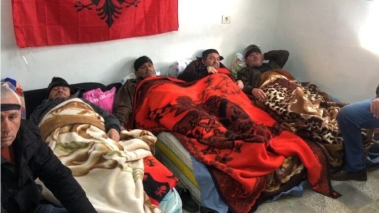 Përkeqësohet gjendja shëndetësore e grevistëve të Ballsh