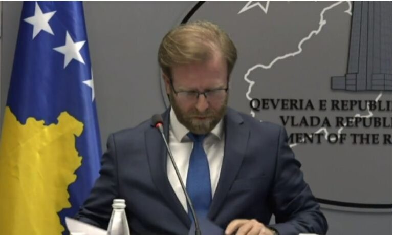 Zv.kryeministri i Kosovës Abazi: Dialogu me serbët duhet të vazhdojë