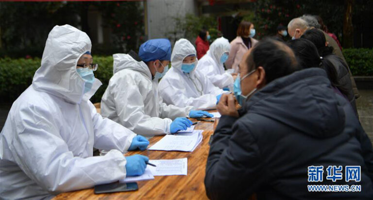 Kina zbaton masa të diferencuara për të frenuar epideminë