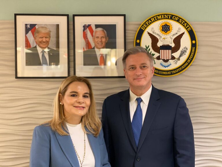 Vizita në SHBA, Kryemadhi takon ambasadorin, John Richmond