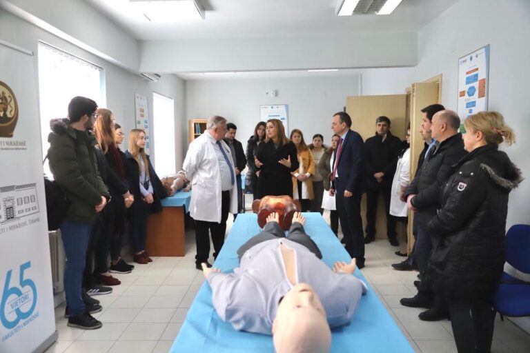 Manastirliu: Laborator biosimulimi klinik për studentët e Mjekësisë