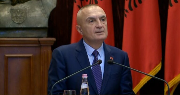 Presidenti Meta reagon për tragjedinë në Bulqizë: Thellësisht i tronditur, do të jemi gjithmonë pranë familjes Tola