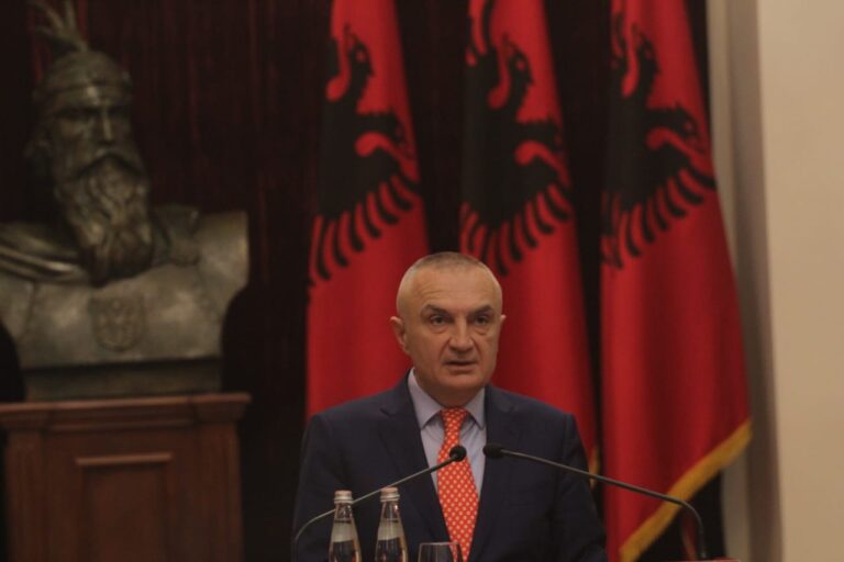 Presidenti Ilir Meta: Sekti mafioz në krye të grushtit te shtetit do të japë llogari para popullit dhe drejtësisë së re