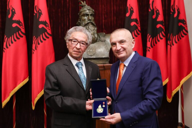 Presidenti vlerëson me dekoratën “Gjergj Kastrioti Skënderbeu” Xhevair Spahiun
