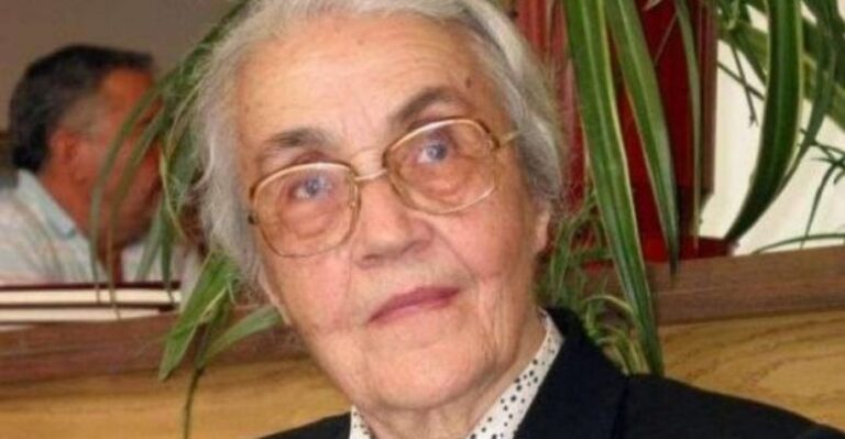 “Nuk u pendua kurrë për krimet e komunizmit” – Ja çfarë shkuhet në mediat e huaja për Nexhmije Hoxhën
