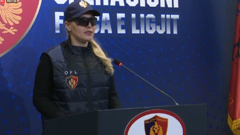 Me syze dhe misterioze, zbulohet kush është zëdhënësja e OFL