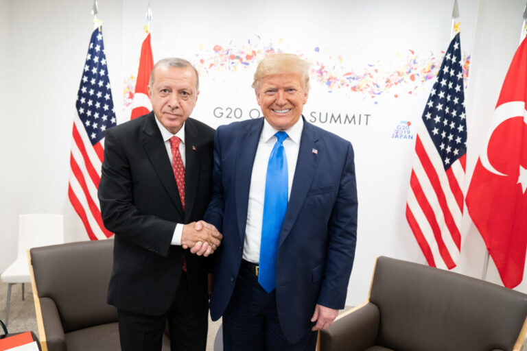 Vrasja e 33 ushtarëve, zbardhet telefonata mes Trump dhe Erdogan